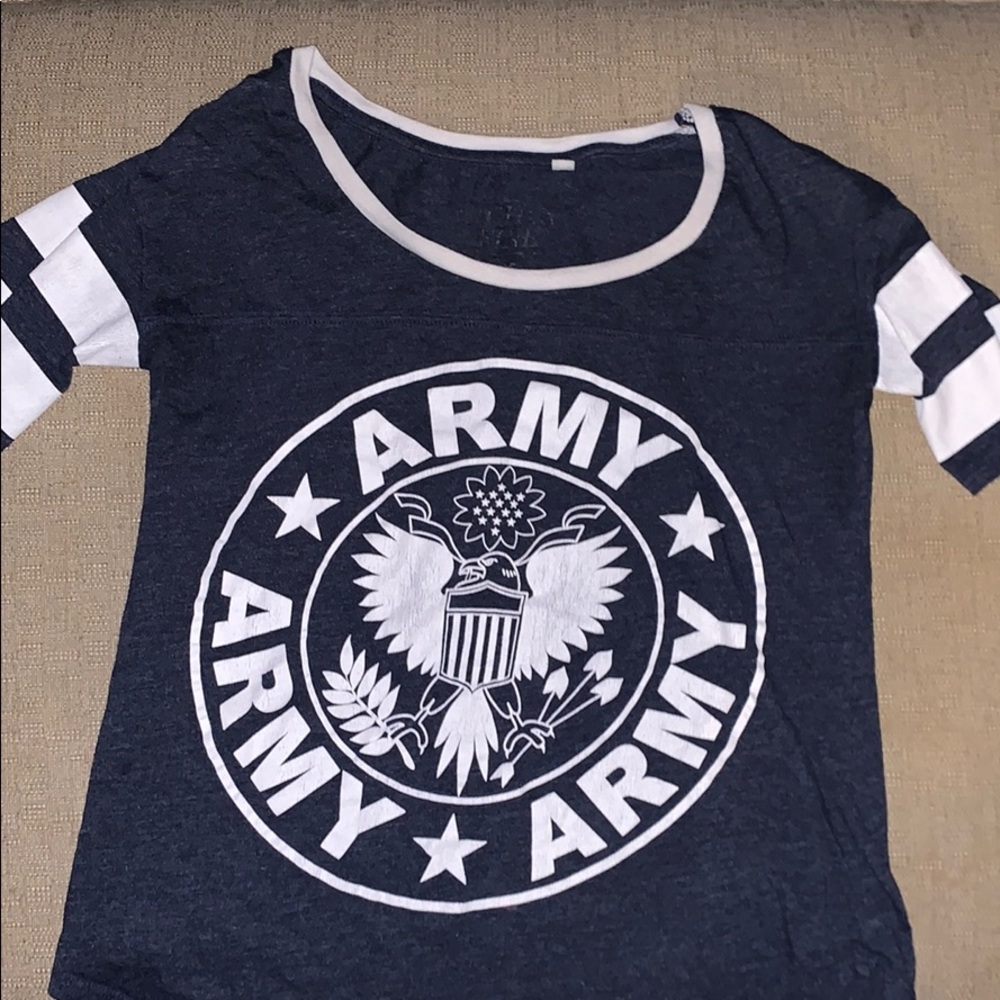 Graphic tee